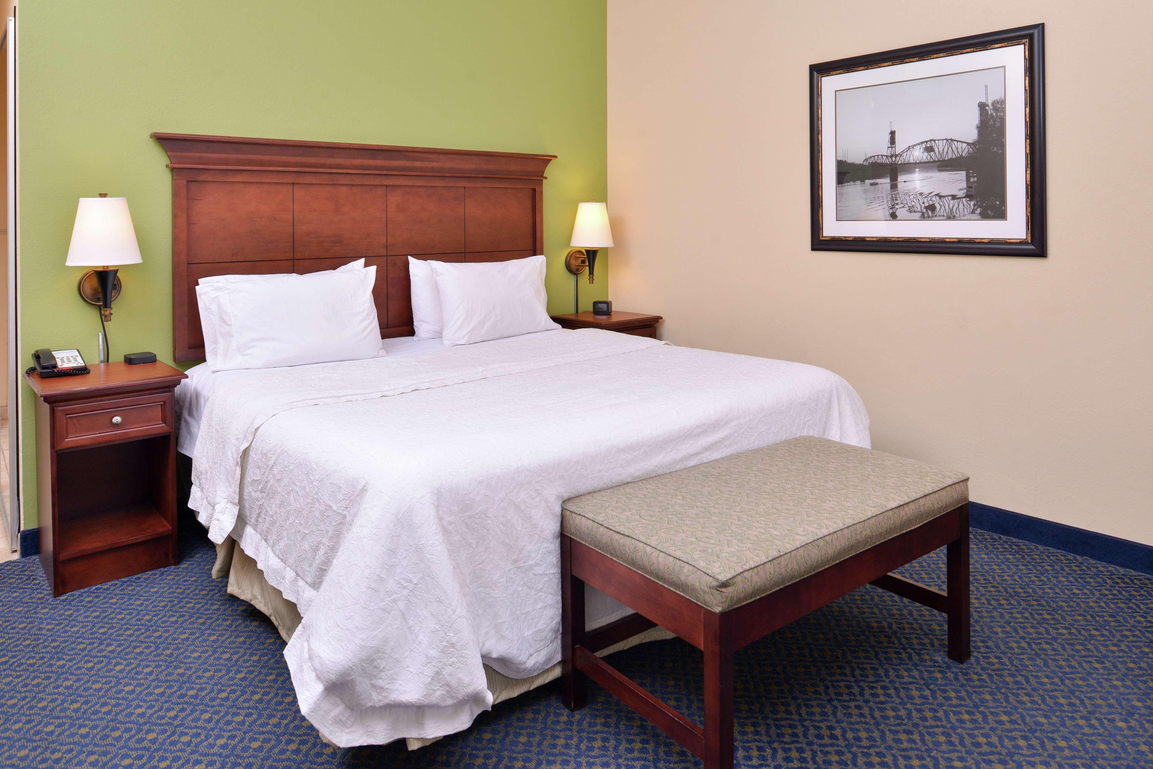 Hampton Inn Jackson-College Avenue Экстерьер фото