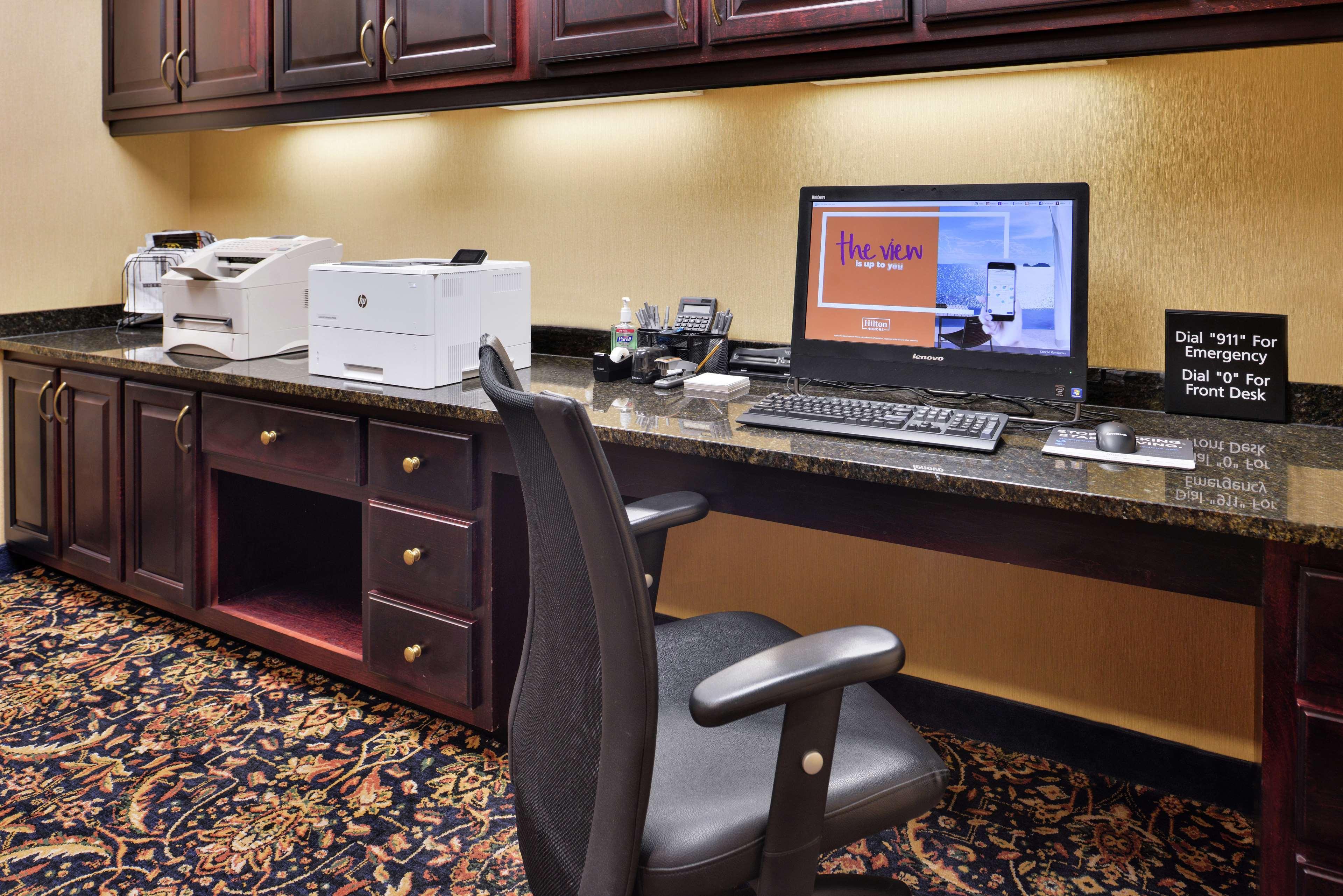 Hampton Inn Jackson-College Avenue Экстерьер фото