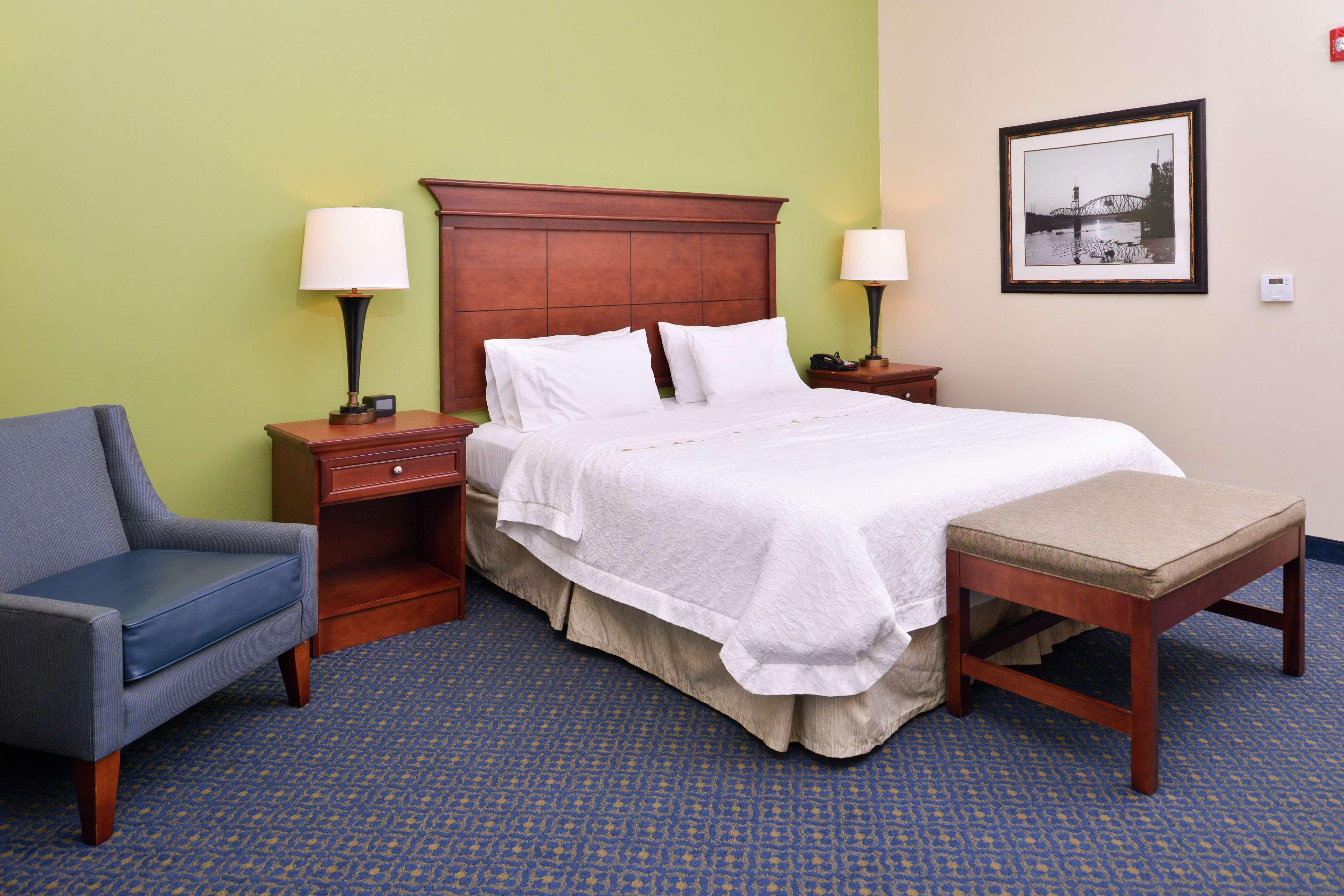 Hampton Inn Jackson-College Avenue Экстерьер фото