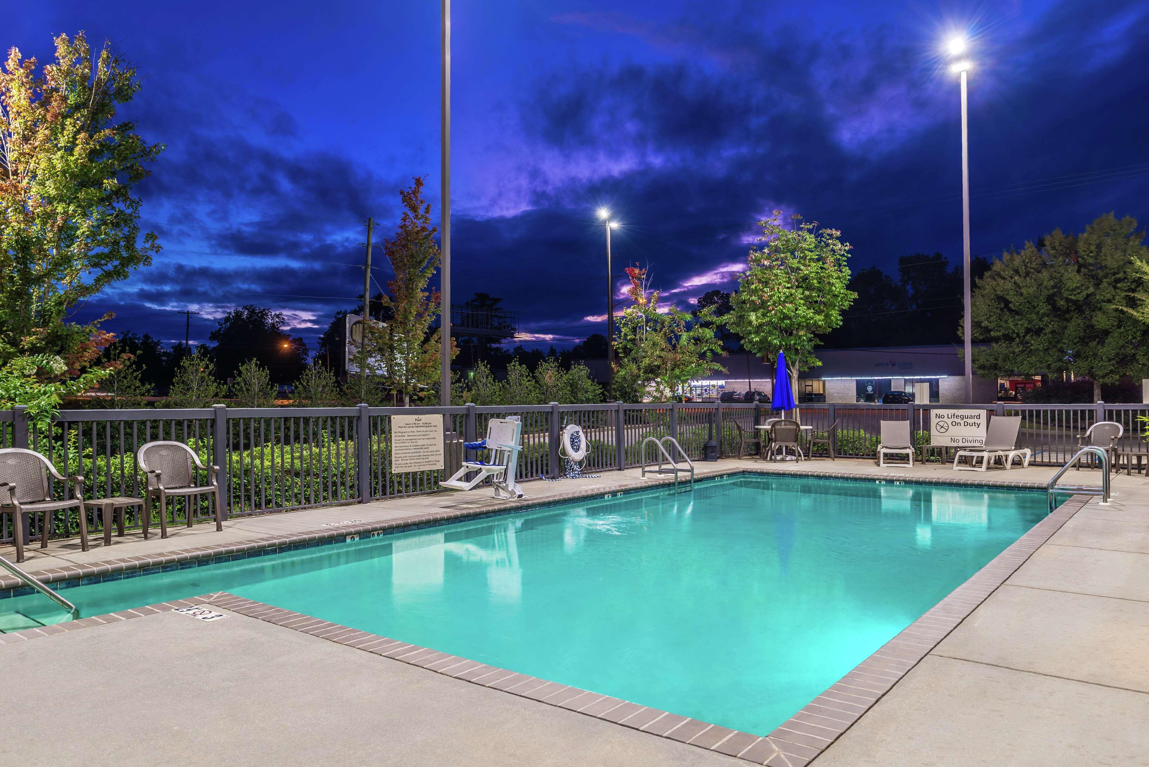 Hampton Inn Jackson-College Avenue Экстерьер фото