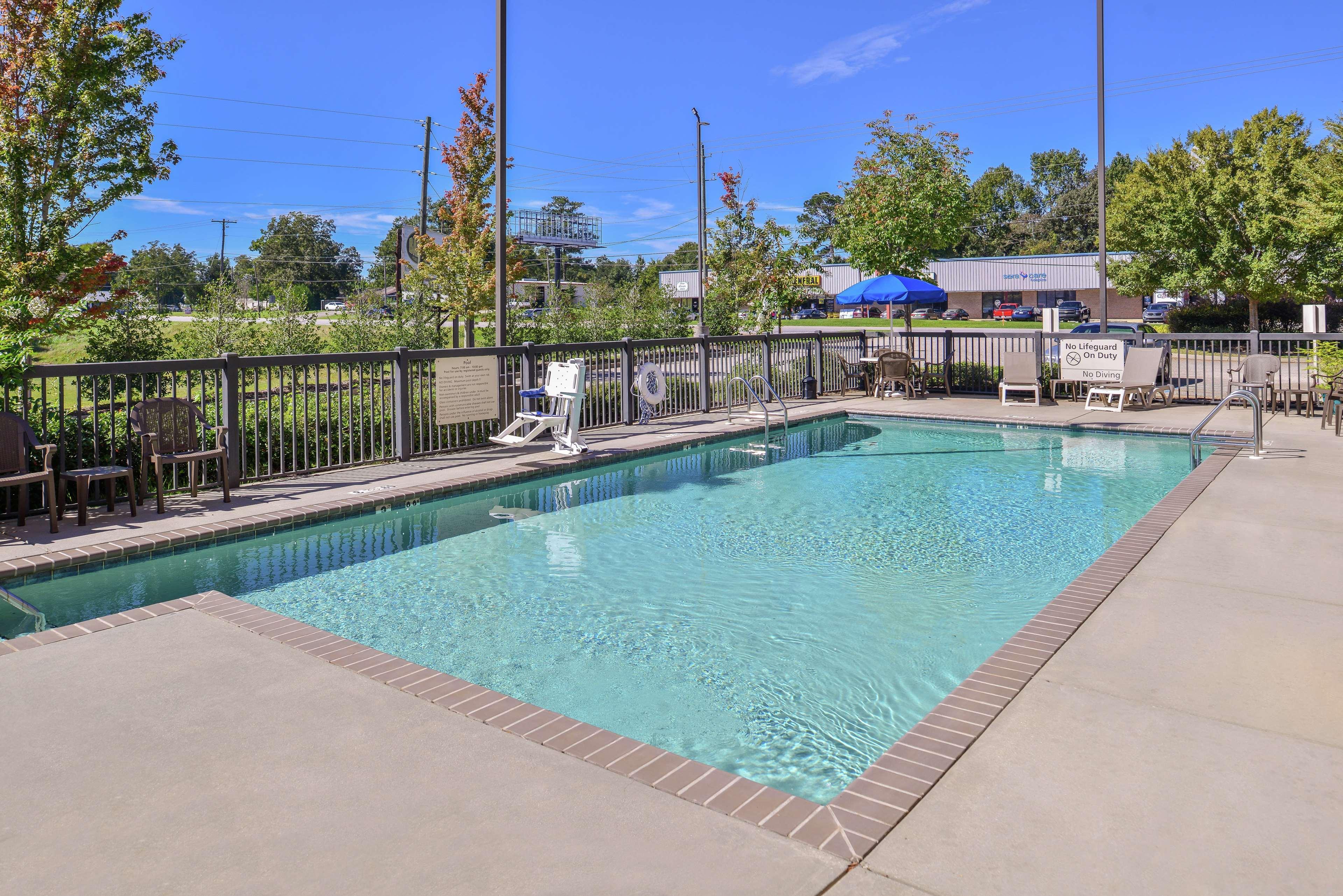 Hampton Inn Jackson-College Avenue Экстерьер фото